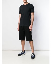 schwarzes T-Shirt mit einem Rundhalsausschnitt von McQ Alexander McQueen