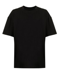 schwarzes T-Shirt mit einem Rundhalsausschnitt von FEAR OF GOD ESSENTIALS