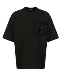 schwarzes T-Shirt mit einem Rundhalsausschnitt von UNDERCOVE