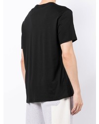 schwarzes T-Shirt mit einem Rundhalsausschnitt von Armani Exchange