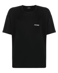 schwarzes T-Shirt mit einem Rundhalsausschnitt von We11done