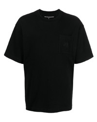 schwarzes T-Shirt mit einem Rundhalsausschnitt von White Mountaineering