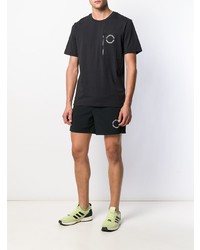 schwarzes T-Shirt mit einem Rundhalsausschnitt von Calvin Klein