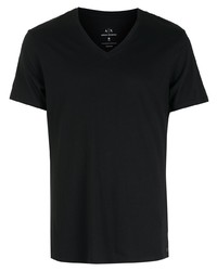 schwarzes T-Shirt mit einem V-Ausschnitt von Armani Exchange