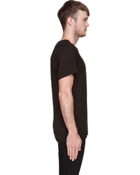 schwarzes T-Shirt mit einem V-Ausschnitt von BLK DNM