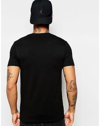 schwarzes T-Shirt mit einem V-Ausschnitt von Asos