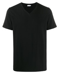 schwarzes T-Shirt mit einem V-Ausschnitt von Filippa K