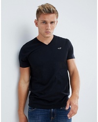 schwarzes T-Shirt mit einem V-Ausschnitt von Hollister