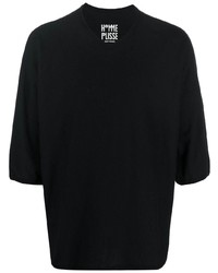 schwarzes T-Shirt mit einem V-Ausschnitt von Homme Plissé Issey Miyake