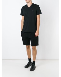 schwarzes T-Shirt mit einem V-Ausschnitt von Michael Kors