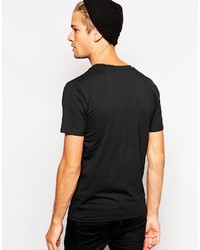 schwarzes T-Shirt mit einem V-Ausschnitt von Selected