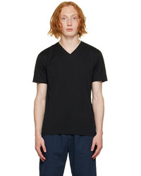 schwarzes T-Shirt mit einem V-Ausschnitt von Sunspel