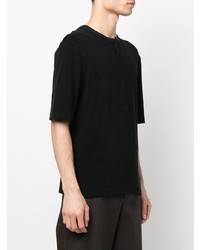 schwarzes T-shirt mit einer Knopfleiste von Bottega Veneta