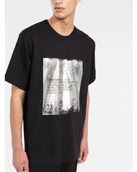 schwarzes und silbernes bedrucktes T-Shirt mit einem Rundhalsausschnitt von Helmut Lang
