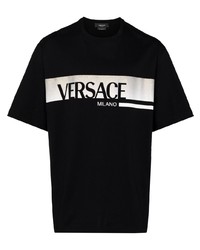 schwarzes und silbernes bedrucktes T-Shirt mit einem Rundhalsausschnitt von Versace
