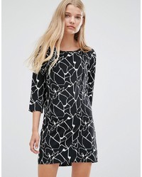 schwarzes und weißes bedrucktes gerade geschnittenes Kleid von Vero Moda