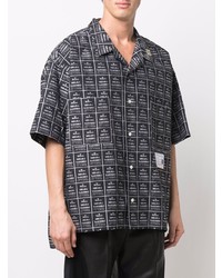 schwarzes und weißes bedrucktes Kurzarmhemd von Maison Mihara Yasuhiro