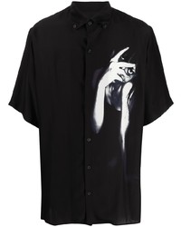 schwarzes und weißes bedrucktes Kurzarmhemd von Yohji Yamamoto