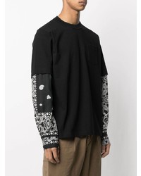 schwarzes und weißes bedrucktes Langarmshirt von Sacai