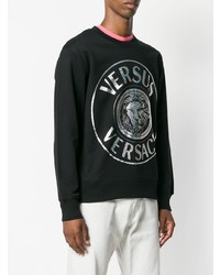 schwarzes und weißes bedrucktes Sweatshirt von Versus