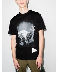 schwarzes und weißes bedrucktes T-Shirt mit einem Rundhalsausschnitt von Moncler Genius