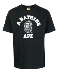 schwarzes und weißes bedrucktes T-Shirt mit einem Rundhalsausschnitt von A Bathing Ape