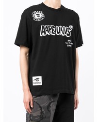 schwarzes und weißes bedrucktes T-Shirt mit einem Rundhalsausschnitt von AAPE BY A BATHING APE