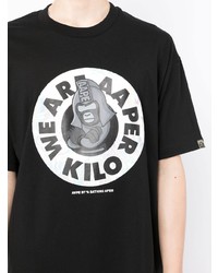 schwarzes und weißes bedrucktes T-Shirt mit einem Rundhalsausschnitt von AAPE BY A BATHING APE