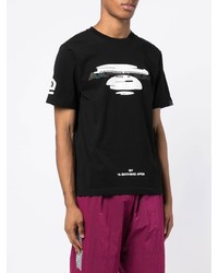 schwarzes und weißes bedrucktes T-Shirt mit einem Rundhalsausschnitt von AAPE BY A BATHING APE