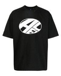 schwarzes und weißes bedrucktes T-Shirt mit einem Rundhalsausschnitt von Ader Error