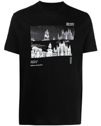 schwarzes und weißes bedrucktes T-Shirt mit einem Rundhalsausschnitt von Armani Exchange