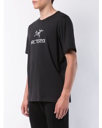 schwarzes und weißes bedrucktes T-Shirt mit einem Rundhalsausschnitt von Arc'teryx