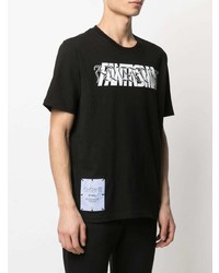 schwarzes und weißes bedrucktes T-Shirt mit einem Rundhalsausschnitt von McQ