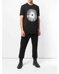 schwarzes und weißes bedrucktes T-Shirt mit einem Rundhalsausschnitt von Damir Doma