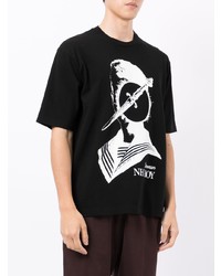 schwarzes und weißes bedrucktes T-Shirt mit einem Rundhalsausschnitt von Undercoverism