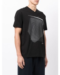 schwarzes und weißes bedrucktes T-Shirt mit einem Rundhalsausschnitt von Armani Exchange