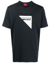 schwarzes und weißes bedrucktes T-Shirt mit einem Rundhalsausschnitt von Hugo