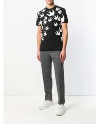 schwarzes und weißes bedrucktes T-Shirt mit einem Rundhalsausschnitt von McQ Alexander McQueen