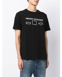 schwarzes und weißes bedrucktes T-Shirt mit einem Rundhalsausschnitt von Armani Exchange