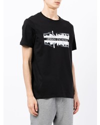 schwarzes und weißes bedrucktes T-Shirt mit einem Rundhalsausschnitt von Armani Exchange