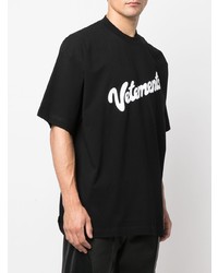 schwarzes und weißes bedrucktes T-Shirt mit einem Rundhalsausschnitt von Vetements