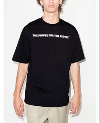 schwarzes und weißes bedrucktes T-Shirt mit einem Rundhalsausschnitt von The Power for the People