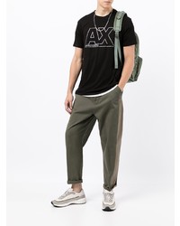 schwarzes und weißes bedrucktes T-Shirt mit einem Rundhalsausschnitt von Armani Exchange