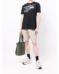 schwarzes und weißes bedrucktes T-Shirt mit einem Rundhalsausschnitt von Armani Exchange