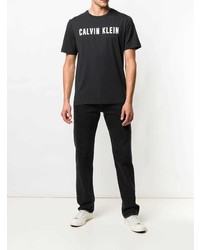 schwarzes und weißes bedrucktes T-Shirt mit einem Rundhalsausschnitt von CK Calvin Klein