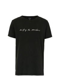 schwarzes und weißes bedrucktes T-Shirt mit einem Rundhalsausschnitt von OSKLEN