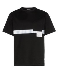 schwarzes und weißes bedrucktes T-Shirt mit einem Rundhalsausschnitt von Portvel