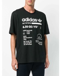 schwarzes und weißes bedrucktes T-Shirt mit einem Rundhalsausschnitt von adidas