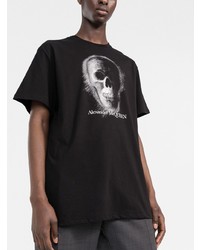 schwarzes und weißes bedrucktes T-Shirt mit einem Rundhalsausschnitt von Alexander McQueen