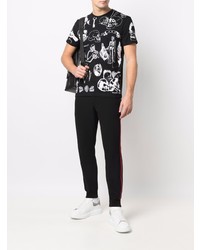 schwarzes und weißes bedrucktes T-Shirt mit einem Rundhalsausschnitt von Alexander McQueen